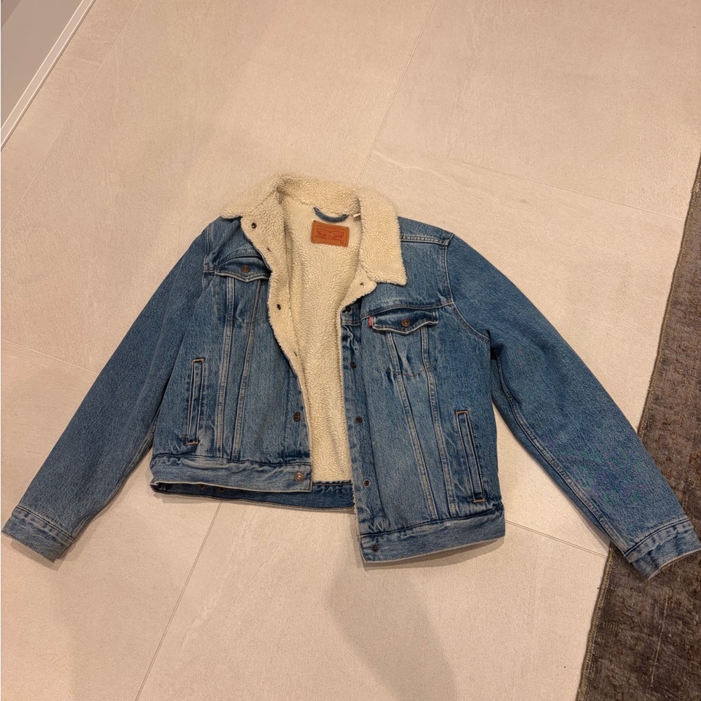 Vintage Levi’s Denim Jacket with Sherpa Lining